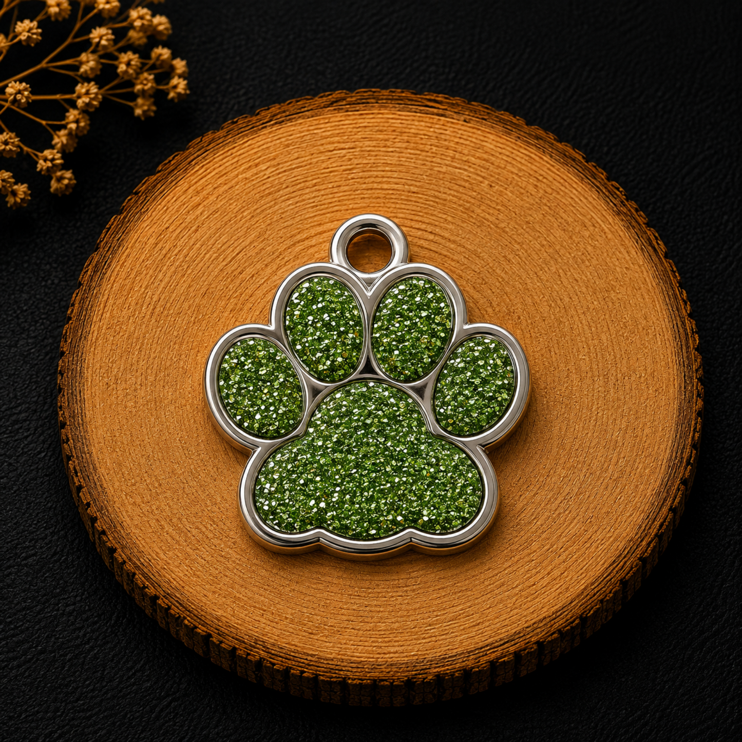 Médaille patte de chien personnalisée avec strass vert clair , disponible en plusieurs coloris