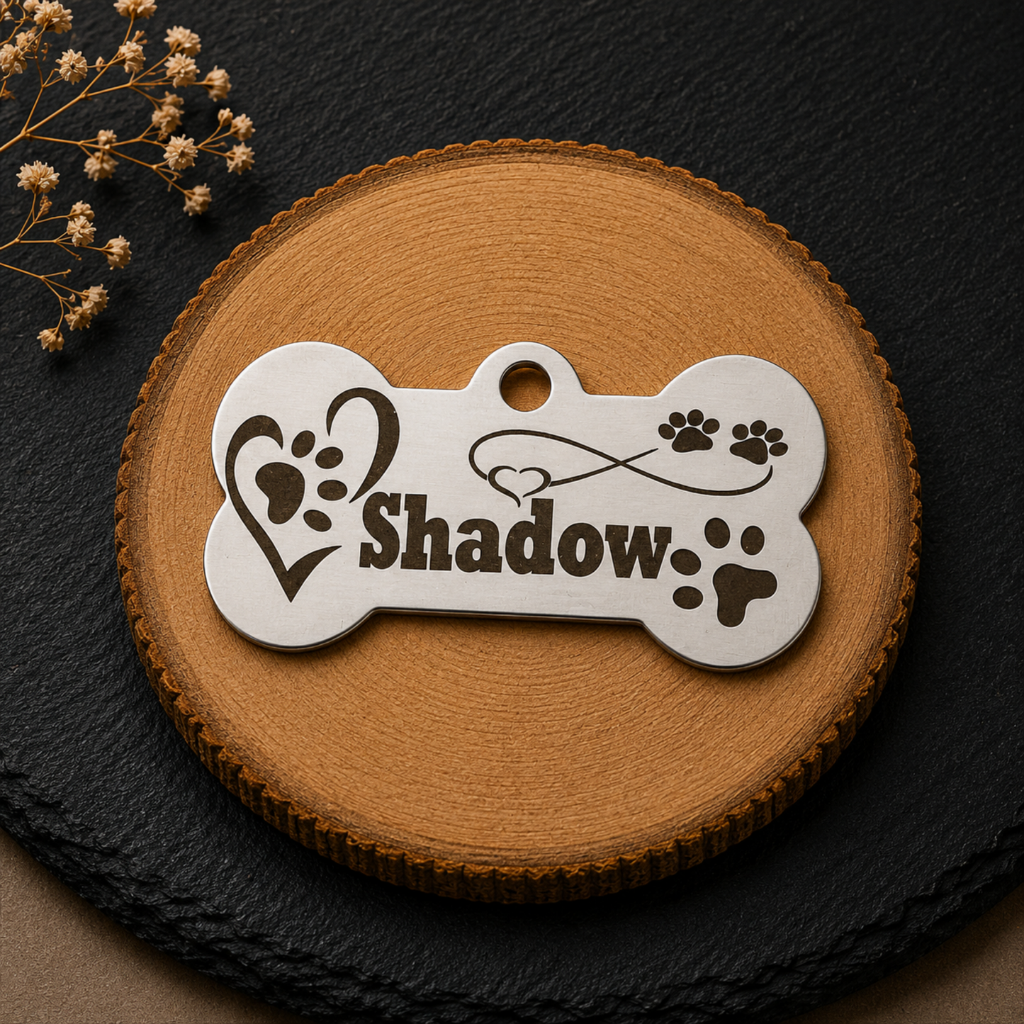 Médaille pour chien personnalisée en forme d’os avec cœur, empreintes de pattes et prénom